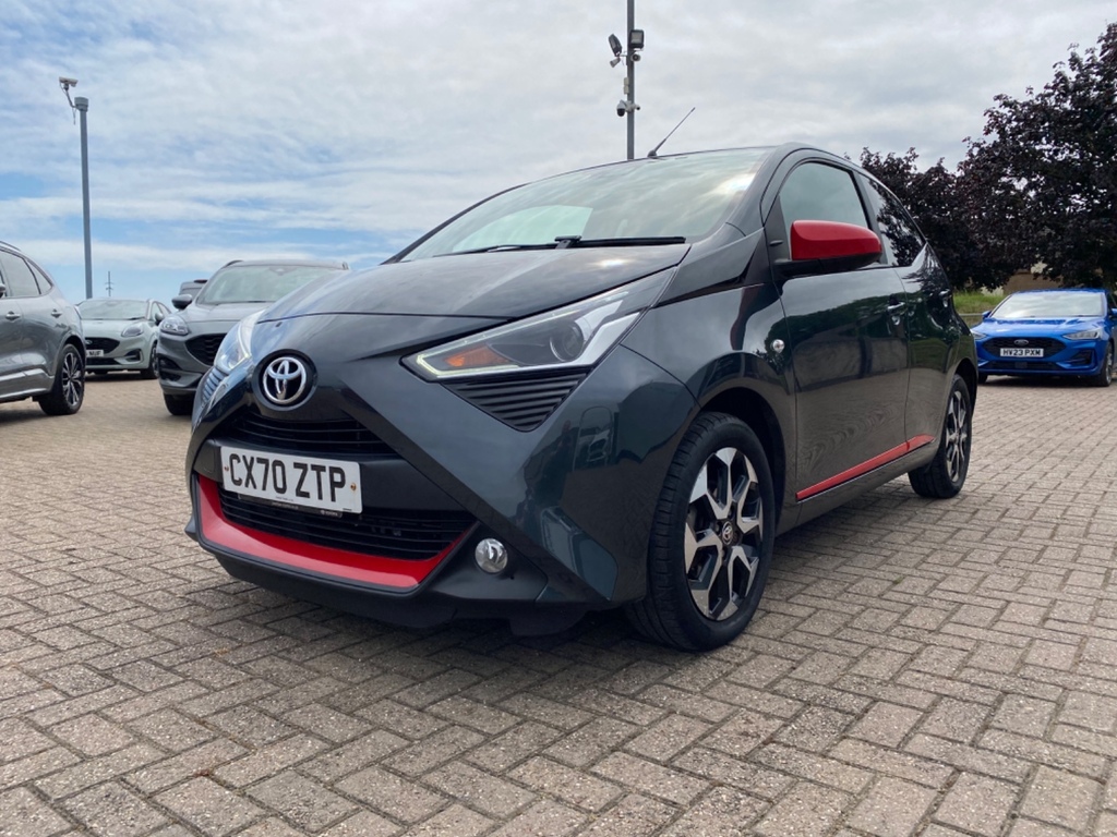 Toyota Aygo 1.0 Vvt-i X-play Red #8