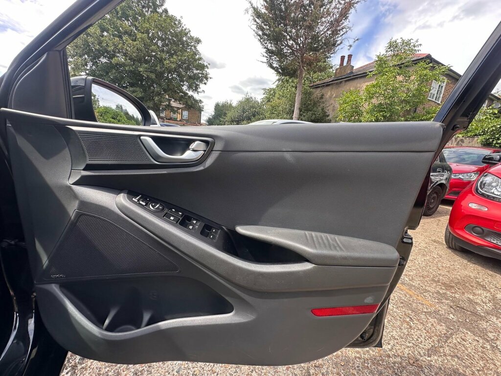 Hyundai Ioniq 1.6 Premium Se Mhev Grey #16