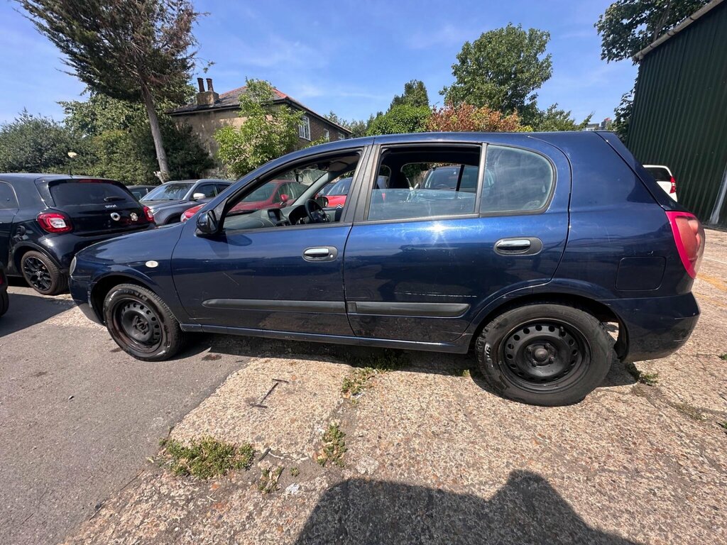 Nissan Almera 1.5 Sx Blue #8