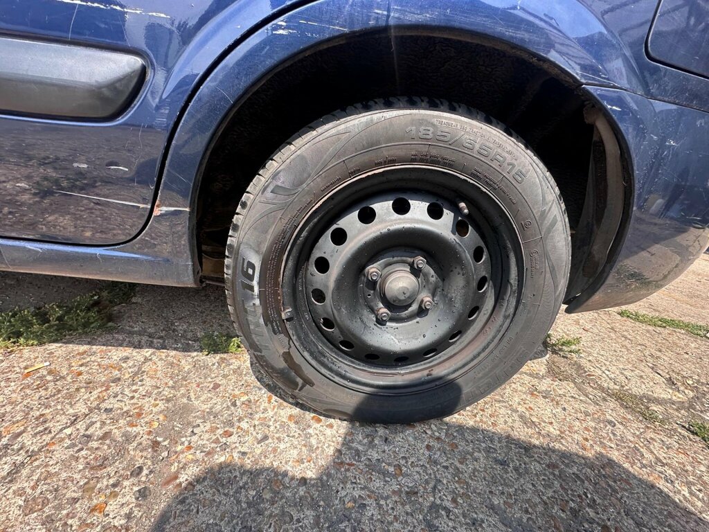 Nissan Almera 1.5 Sx Blue #9