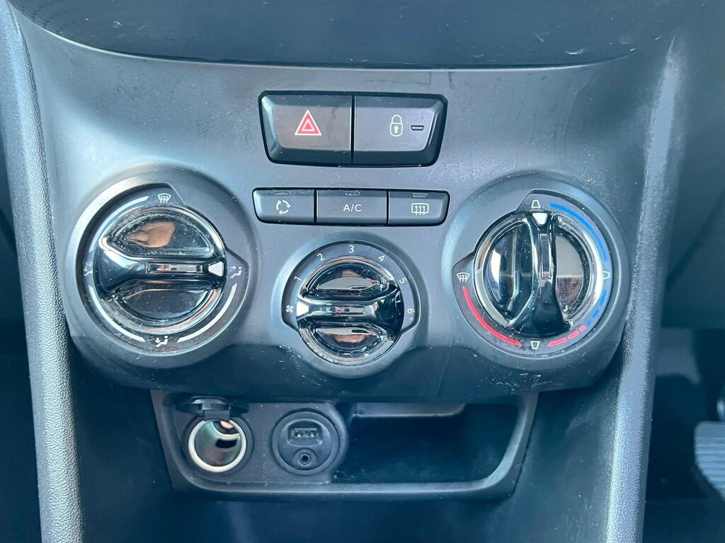 Peugeot 208 1L Active Blue #18