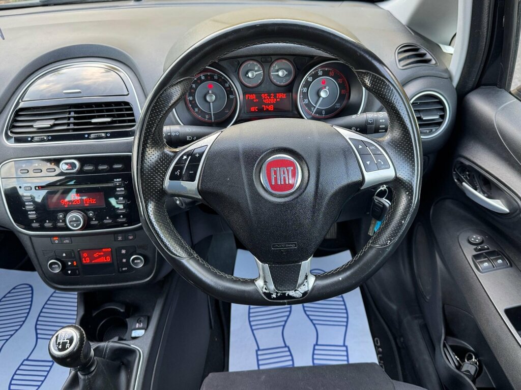 Fiat Punto 1.2 Pop 69 Bhp Red #27