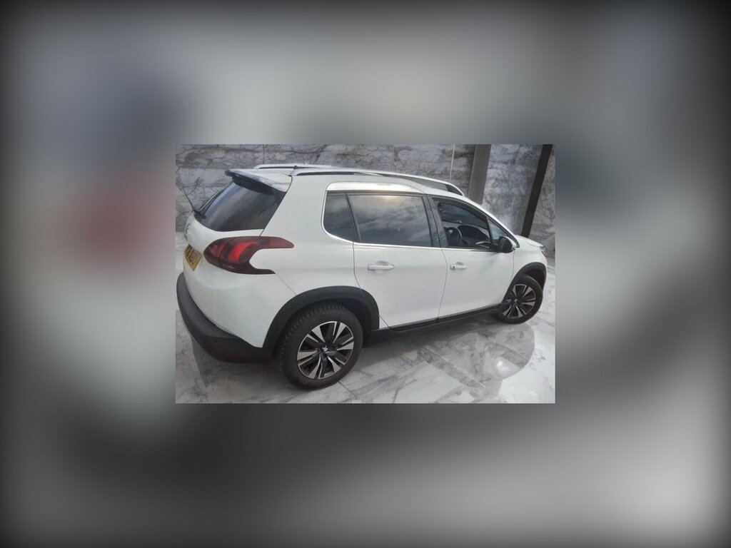 Peugeot 2008 1.2 Puretech Allure Premium Euro 6 White