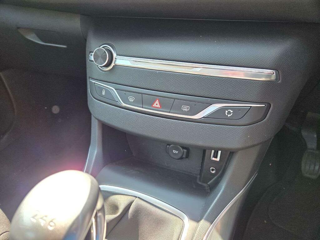 Peugeot 308 1.6L Active Blue #9