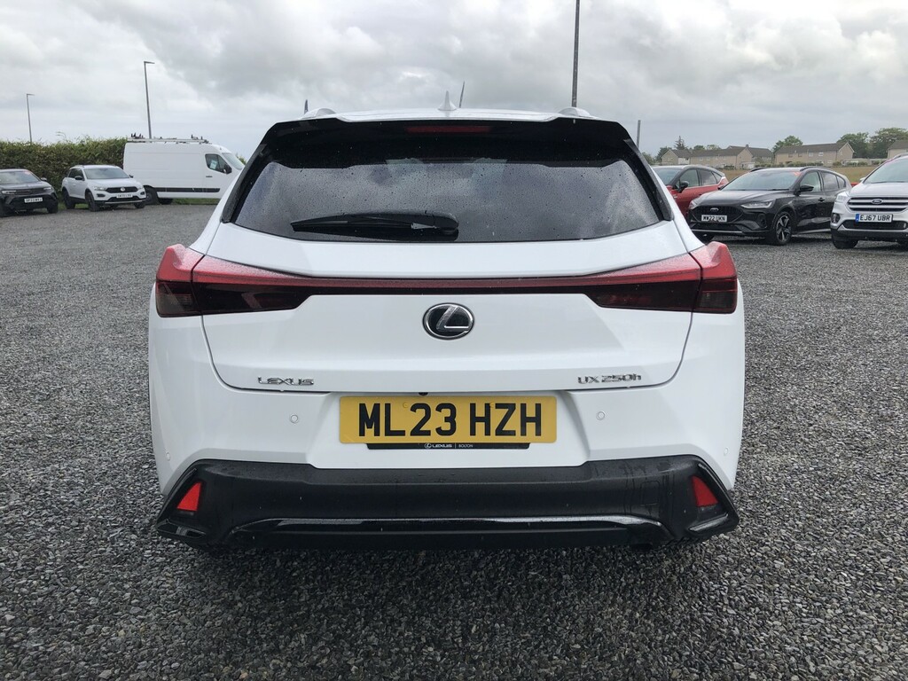 Lexus UX Suv 2.0 250H F Sport Design 2023 ML23HZH White #4