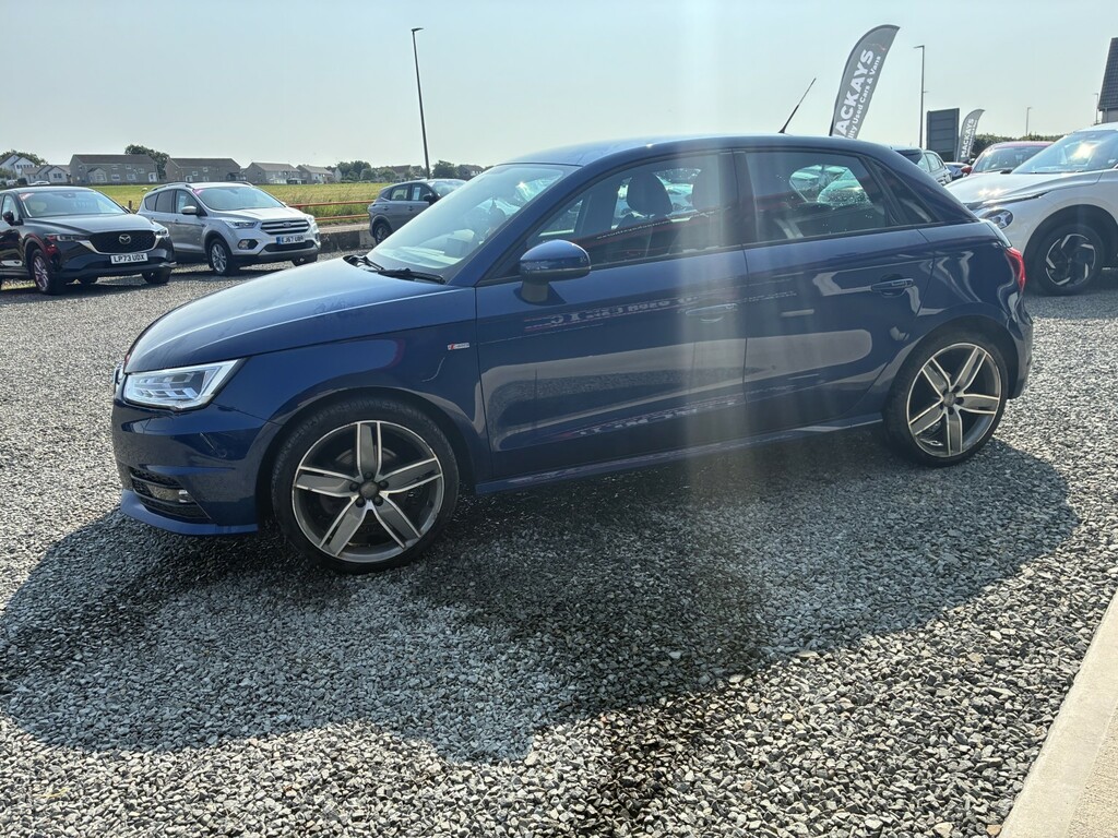 Audi A1  Black #4