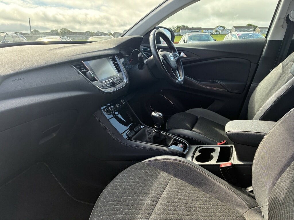 Vauxhall Grandland X Suv 1.5 Turbo D Sri Nav 2022 White #5