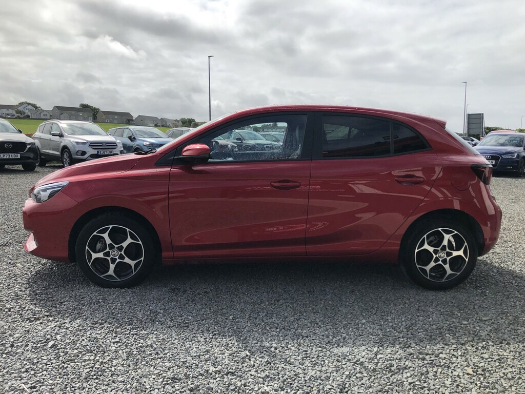 MG MG3 1.5 Hybrid Trophy Red #4
