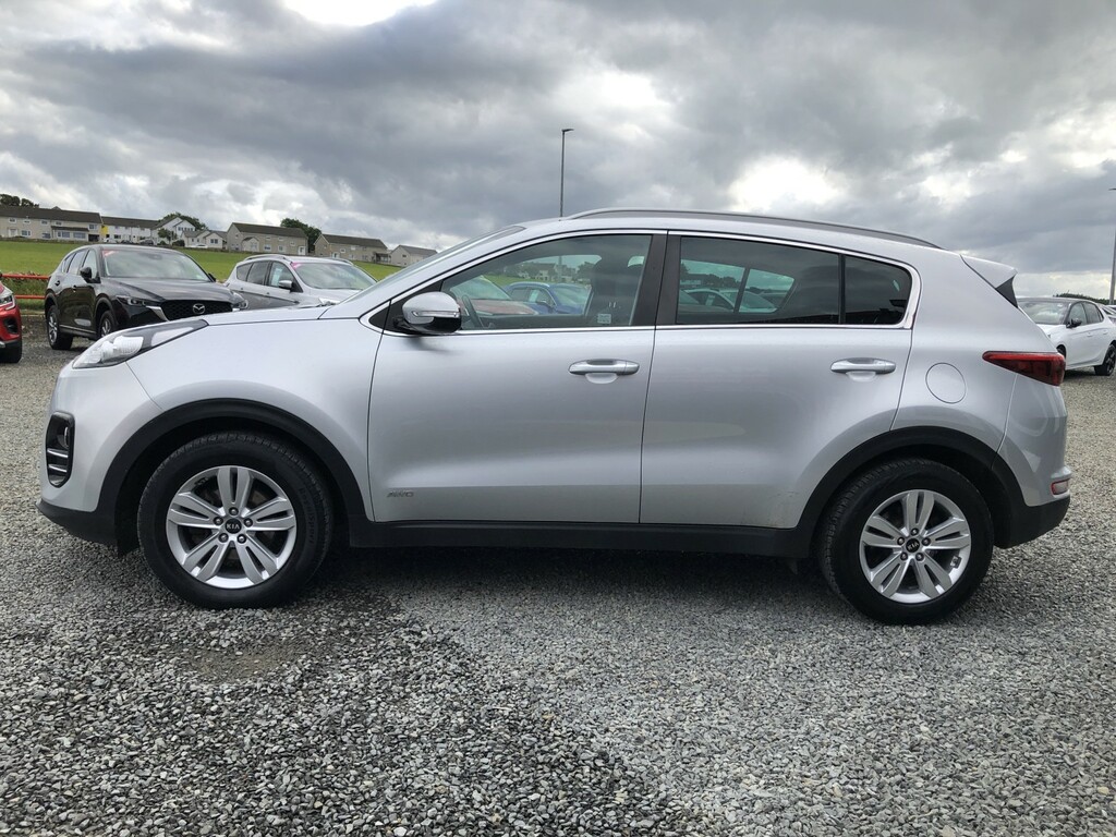 Kia Sportage 1.7 Crdi Black #4