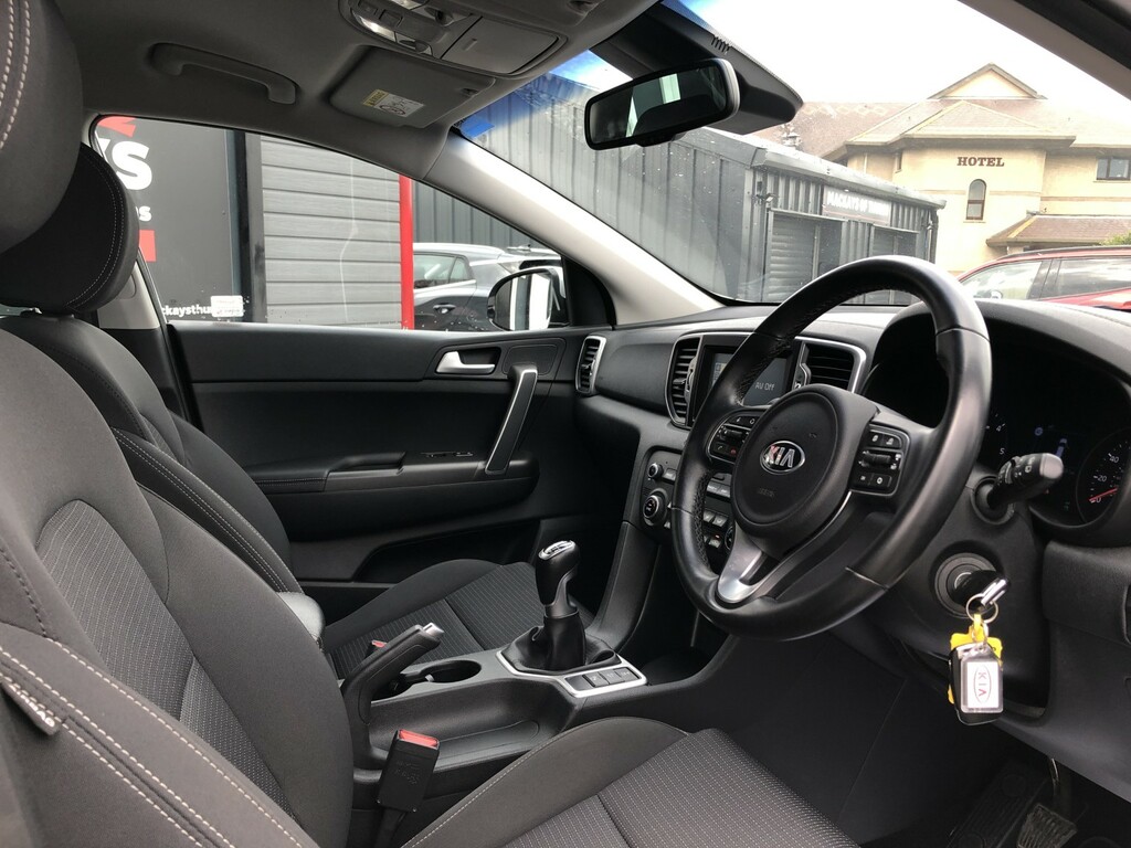 Kia Sportage 1.7 Crdi Black #6