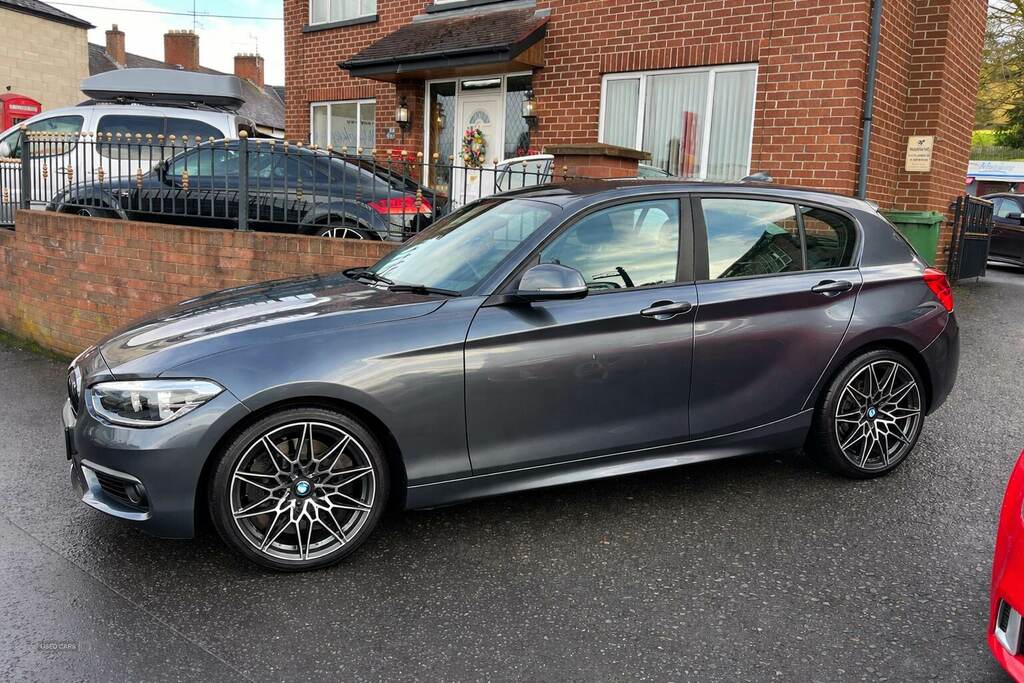 BMW 1 Series 116D Se Business Nav Servotronic YA18XPM Grey #4