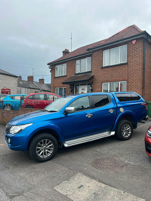 Mitsubishi L200 Double Cab Di-d 178 Barbarian 4Wd Blue #2