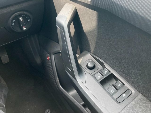 Seat Arona Se Technology White #24