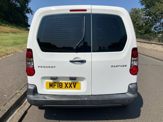 Peugeot Partner 2018 1.6 Bluehdi 855 Se L1 Stop Start White #4