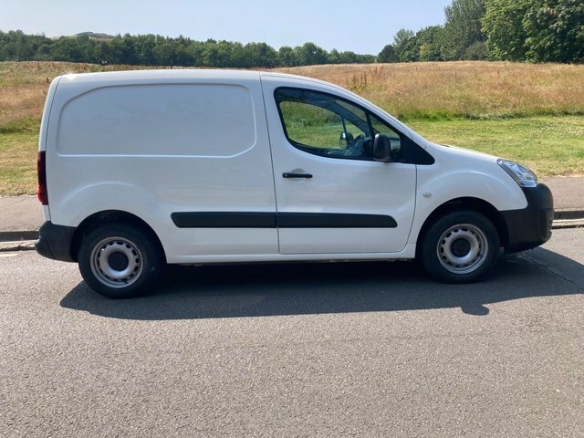 Peugeot Partner 2018 1.6 Bluehdi 855 Se L1 Stop Start White #2