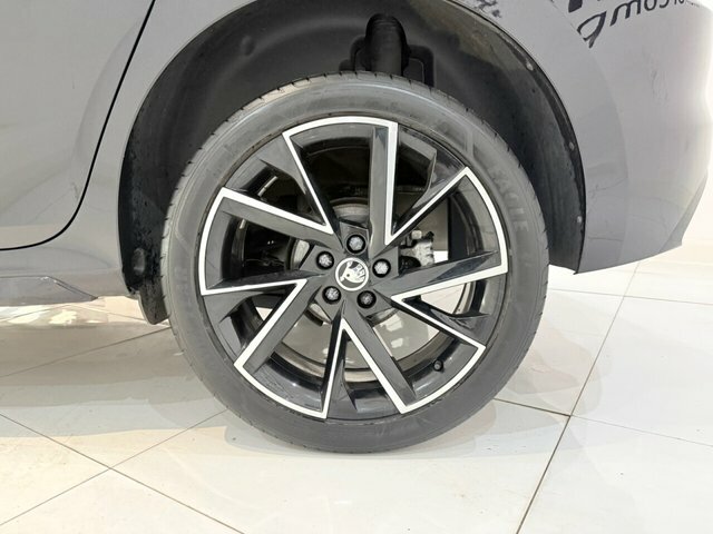 Skoda Kamiq Hatchback Black #11