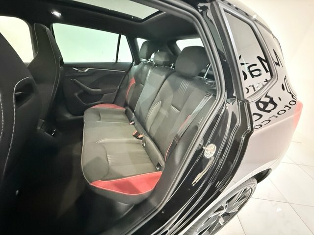 Skoda Kamiq Hatchback Black #15