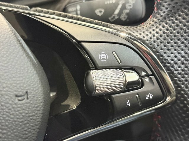 Skoda Kamiq Hatchback Black #26