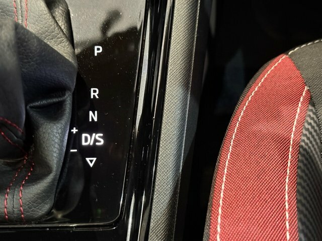 Skoda Kamiq Hatchback Black #28