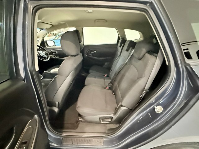 Kia Carens 3 Silver #17