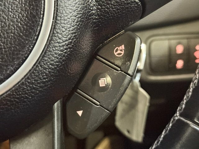 Kia Carens 3 Silver #31