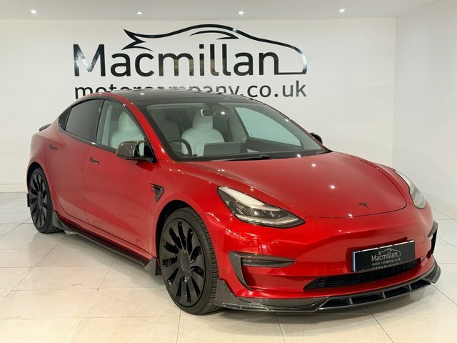 Tesla Model 3 Dual Motor Long Range Saloon 4 Red