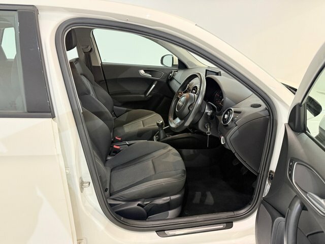 Audi A1 Audi A1 S Line Nav 1.4 Tfsi 125 Ps 6-Speed White #11