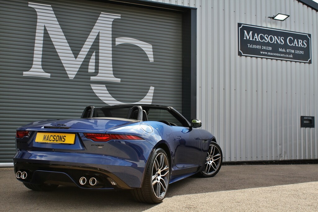Jaguar F-Type 3.0 380 Sc V6 Chequered Flag White #15