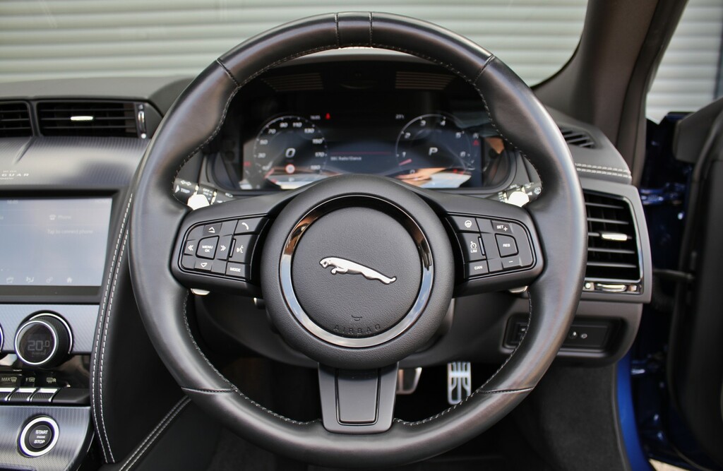 Jaguar F-Type 3.0 380 Sc V6 Chequered Flag White #19