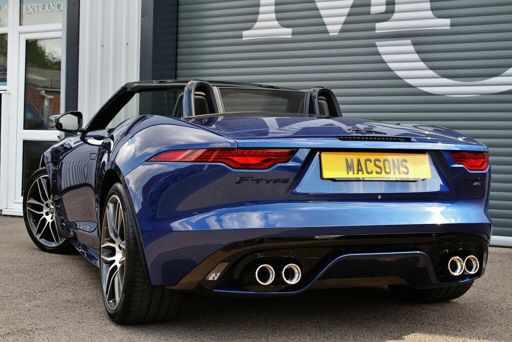 Jaguar F-Type 3.0 380 Sc V6 Chequered Flag White #24