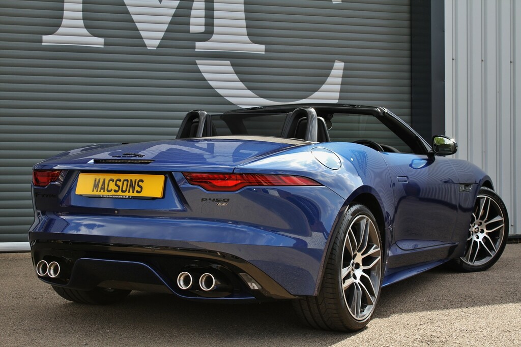 Jaguar F-Type 3.0 380 Sc V6 Chequered Flag White #14