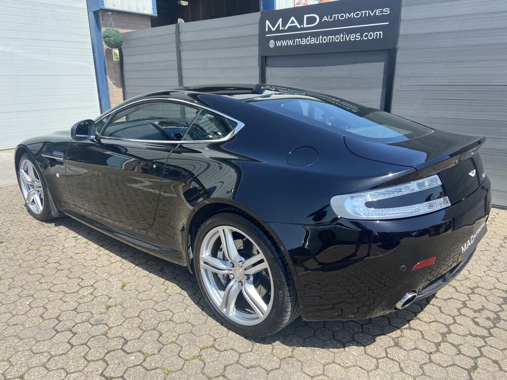 Aston Martin Vantage   #5