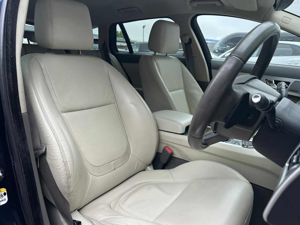 Jaguar XF D Sport Sportbrake Black #14