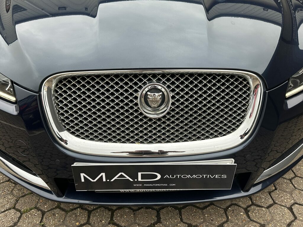 Jaguar XF #6