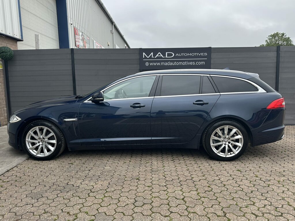 Jaguar XF D Sport Sportbrake Black #13