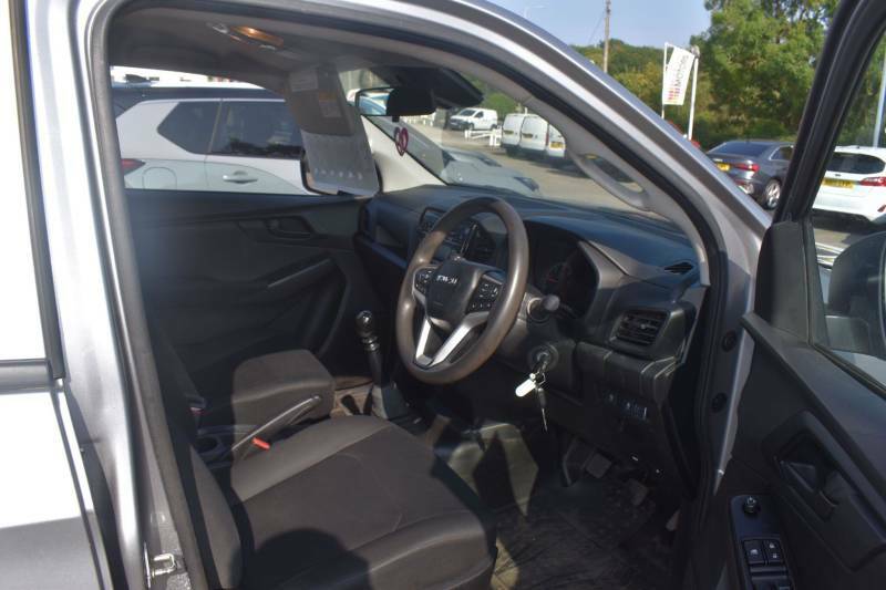 Isuzu D-Max 1.9 Td Utility 4Wd Euro 6 Ss - 2021 71 WA71YUW Silver #5