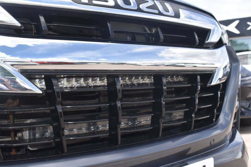 Isuzu D-Max 1.9 Td V-cross 4Wd Euro 6 S S 29 482 Car Det #5