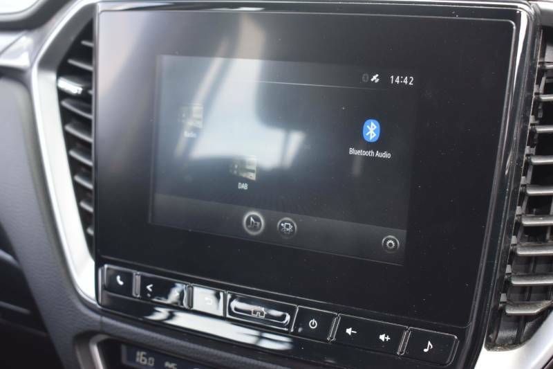 Isuzu D-Max 1.9 Td V-cross 4Wd Euro 6 S S 29 482 Car Det #13