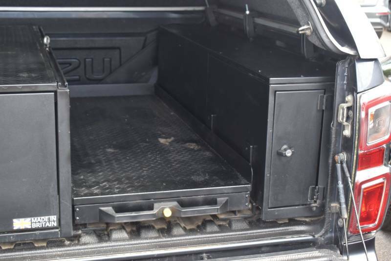Isuzu D-Max 1.9 Td V-cross 4Wd Euro 6 S S 29 482 Car Det #11