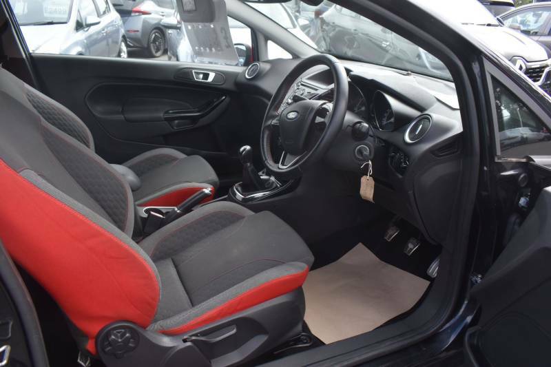 Ford Fiesta 1.0T Ecoboost Zetec S Hatchback Black #5