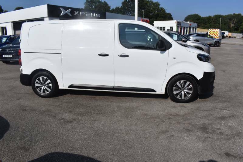 Toyota PROACE 1.6D Medium Panel Van Mwb Euro 6 Ss 6Dr White #2