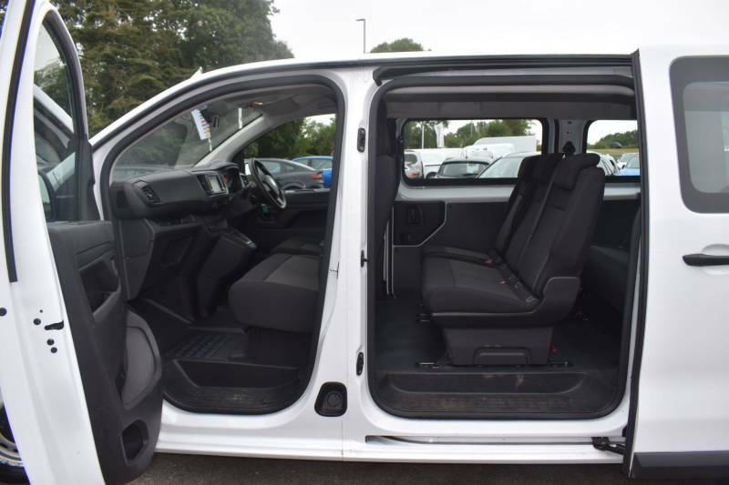 Vauxhall Vivaro 50Kwh Combi Lwb 9 Seat, 7.4Kw Charger - FN23ZTT White #3