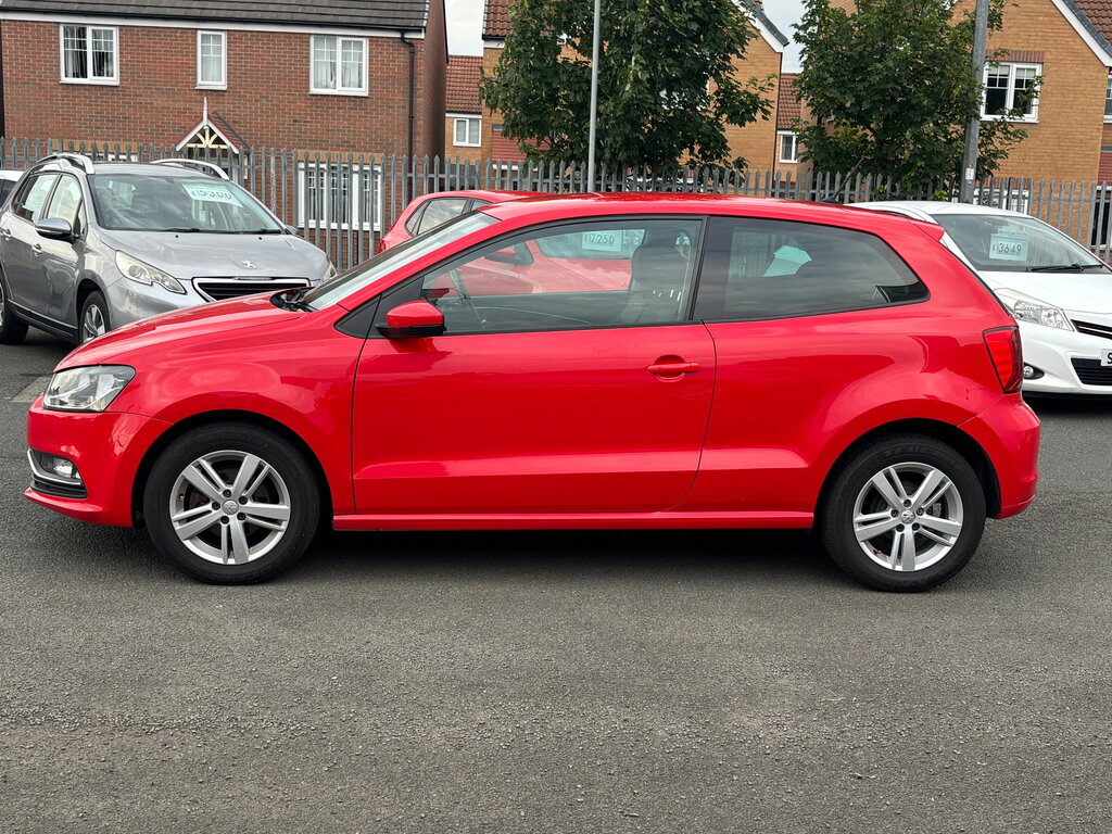Volkswagen Polo Match Red #5