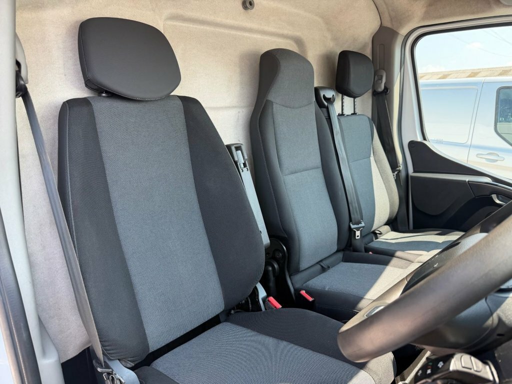 Renault Master 2.3L Business MM23FPT White #5