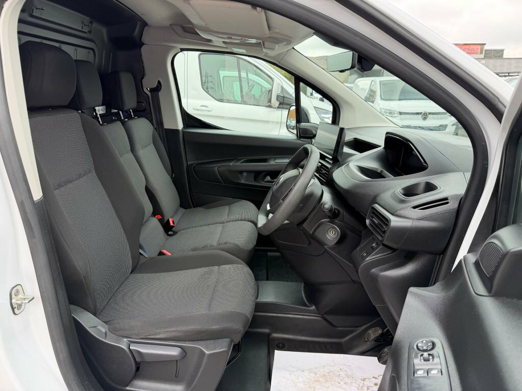 Peugeot Partner 950 1.5 Bluehdi 100 Professional Premium Van White #17