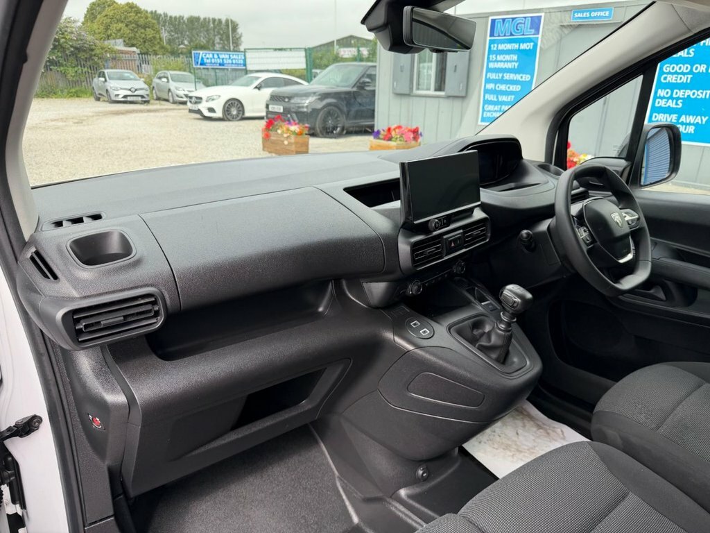 Peugeot Partner 950 1.5 Bluehdi 100 Professional Premium Van White #30