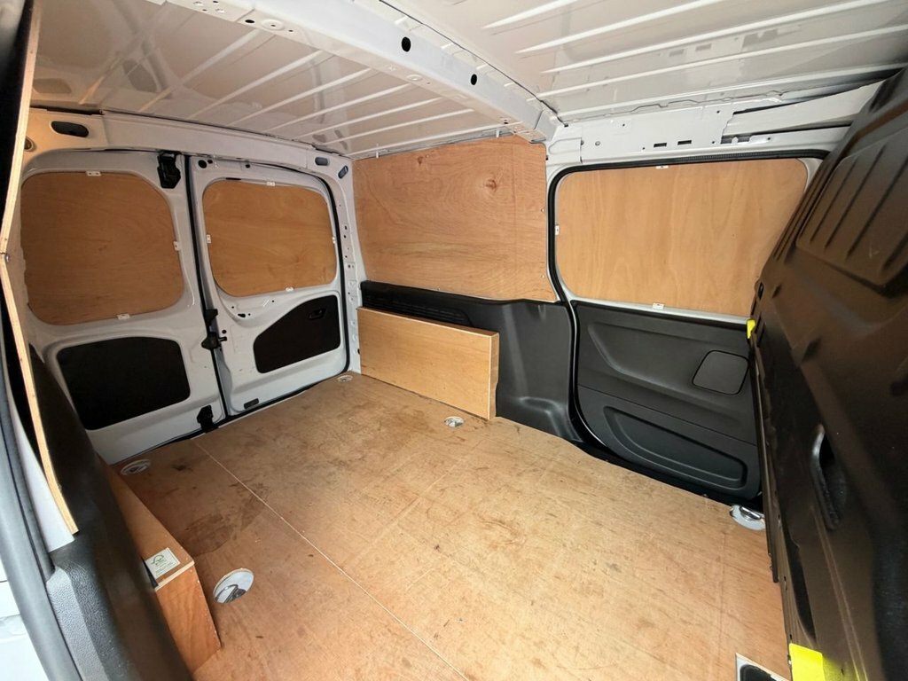 Peugeot Partner 950 1.5 Bluehdi 100 Professional Premium Van White #19