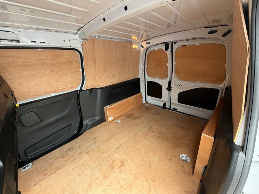 Peugeot Partner 950 1.5 Bluehdi 100 Professional Premium Van White #22