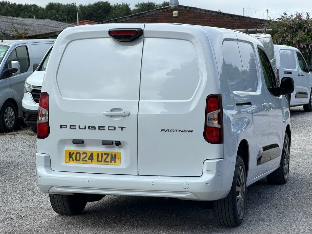 Peugeot Partner 950 1.5 Bluehdi 100 Professional Premium Van White #12