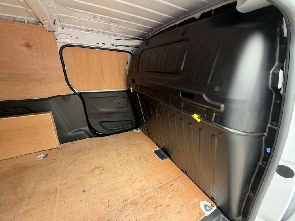 Peugeot Partner 950 1.5 Bluehdi 100 Professional Premium Van White #21